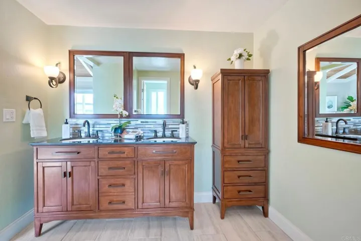 7303 Alicante Road A, Carlsbad, California 92009