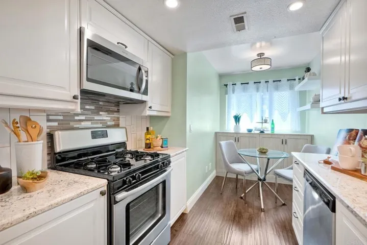 7303 Alicante Road A, Carlsbad, California 92009