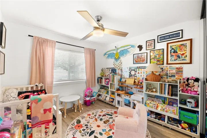 2nd bedroom