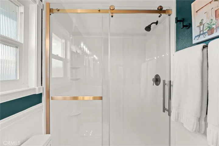 2nd bathroom