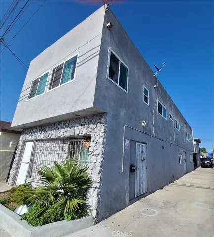 4 Units + Studio