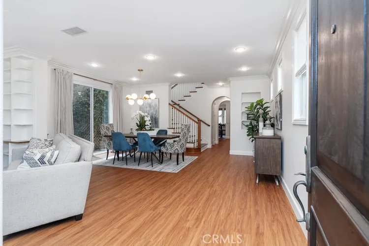 309 Flint Avenue, Long Beach, California 90814 home-pic-2