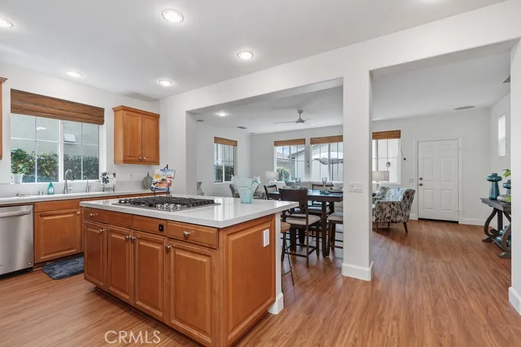 309 Flint Avenue, Long Beach, California 90814 home-pic-11