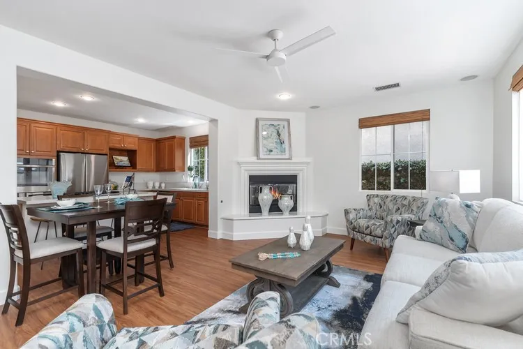 309 Flint Avenue, Long Beach, California 90814 home-pic-16