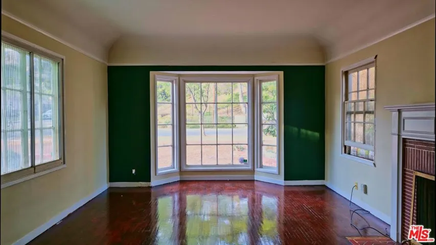 1722 Bel Aire Drive, Glendale, California 91201