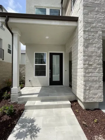 211 Pin Lane, Lake Forest, California 92630