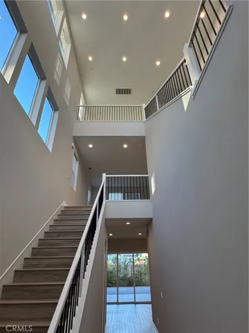 211 Pin Lane, Lake Forest, California 92630