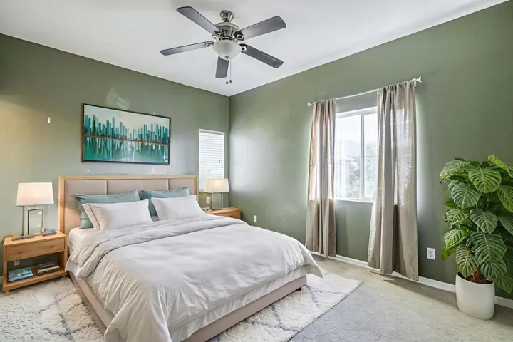 55-web-or-mls-AVOH--47 virtually staged