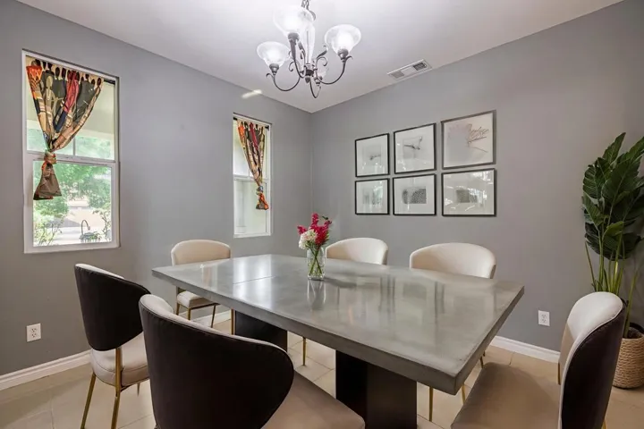 10-web-or-mls-AVOH--10 virtually staged