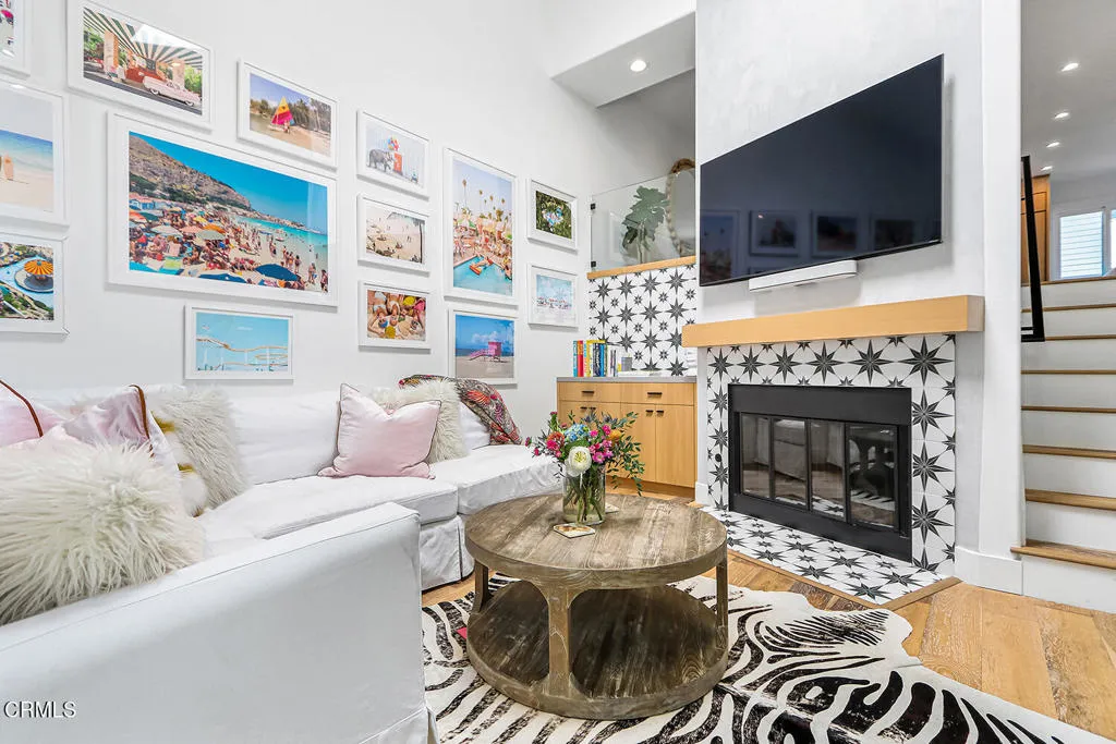14 Bermuda Court, Manhattan Beach, California 90266, 2 Bedrooms Bedrooms, ,3 BathroomsBathrooms,Residential,For Sale,Bermuda,P1-23752