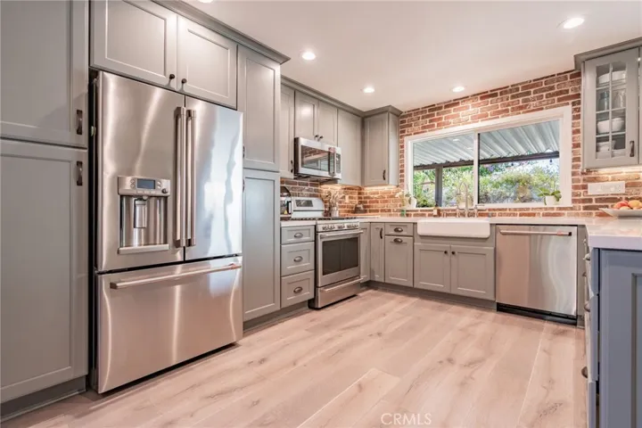 3954 Stell Drive, Simi Valley, California 93063