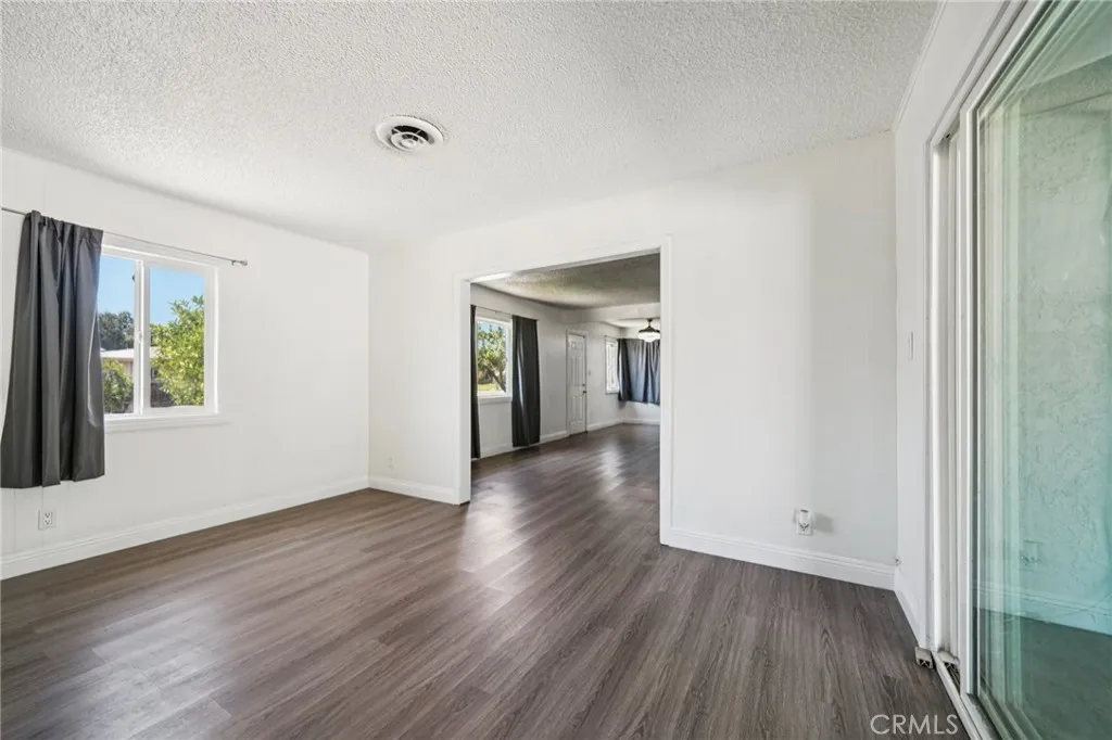1260 Lincoln Avenue, Pomona, California 91767 home-pic-15