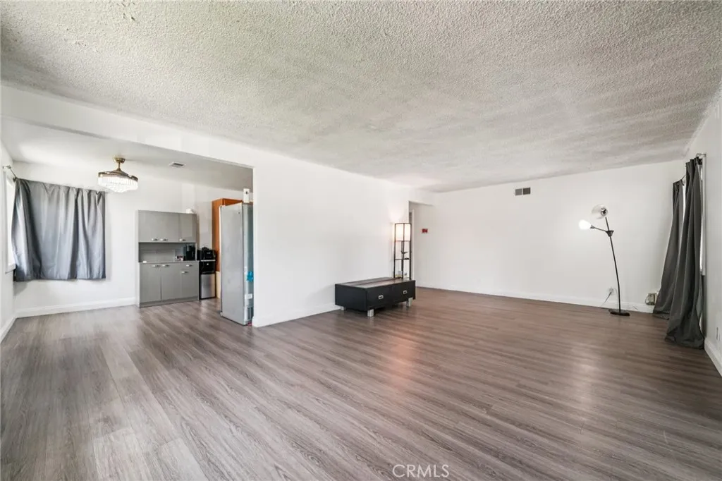 1260 Lincoln Avenue, Pomona, California 91767 home-pic-5