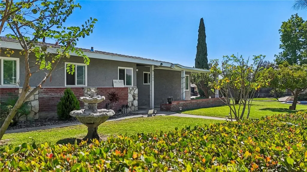 1260 Lincoln Avenue, Pomona, California 91767 home-pic-43