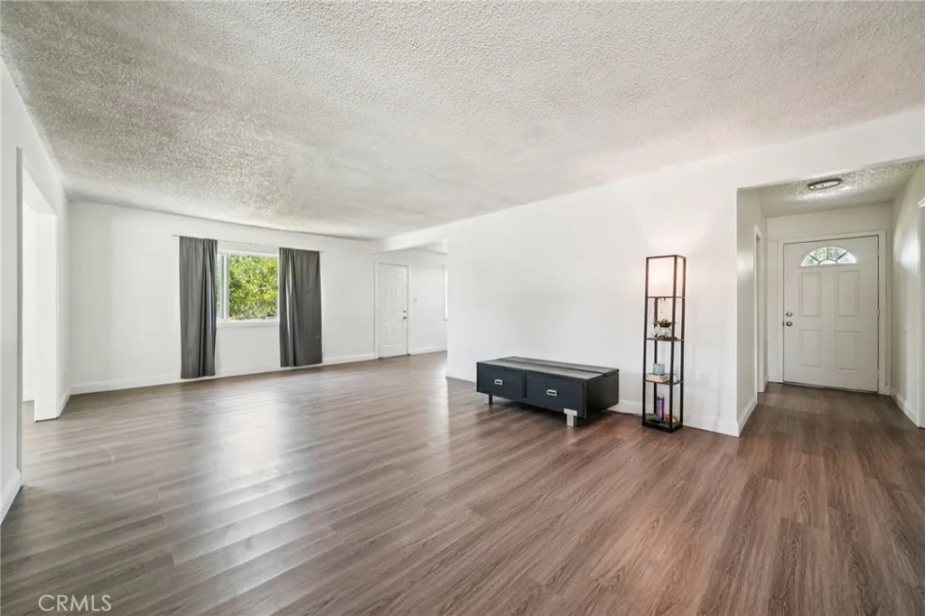 1260 Lincoln Avenue, Pomona, California 91767 home-pic-8