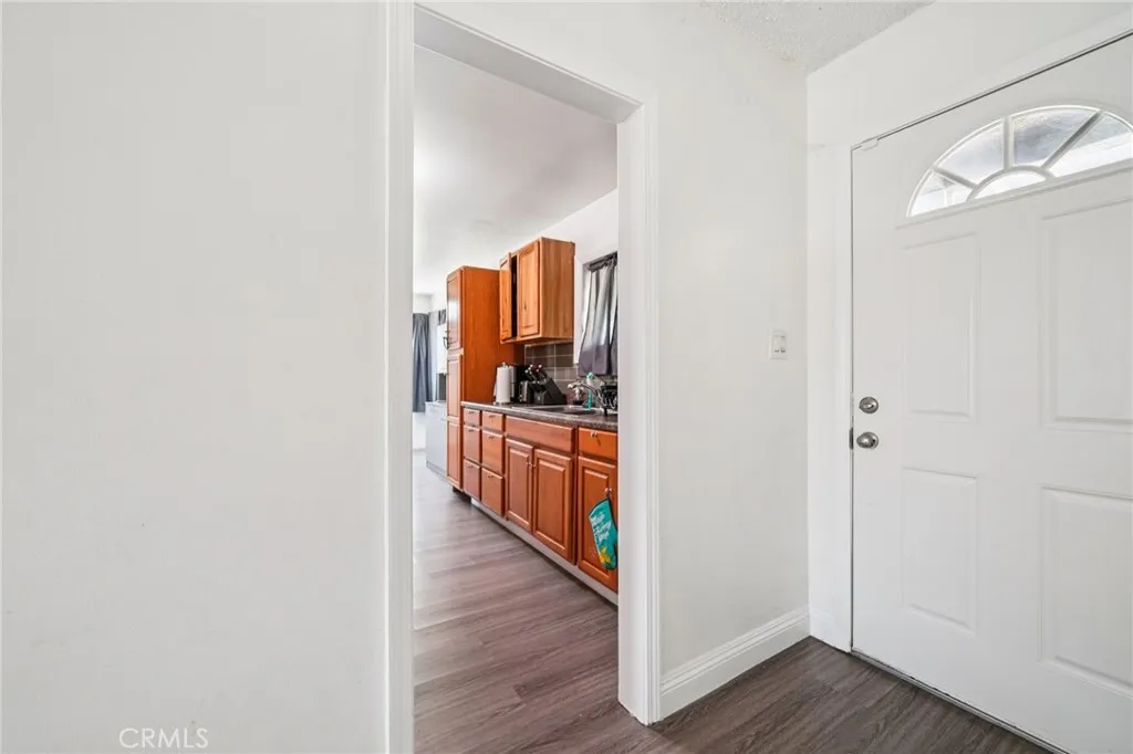 1260 Lincoln Avenue, Pomona, California 91767 home-pic-16