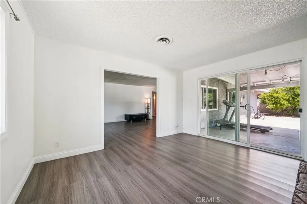 1260 Lincoln Avenue, Pomona, California 91767 home-pic-14