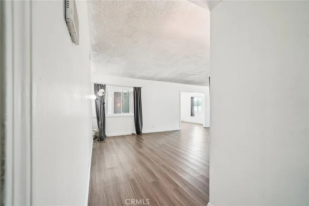 1260 Lincoln Avenue, Pomona, California 91767 home-pic-17