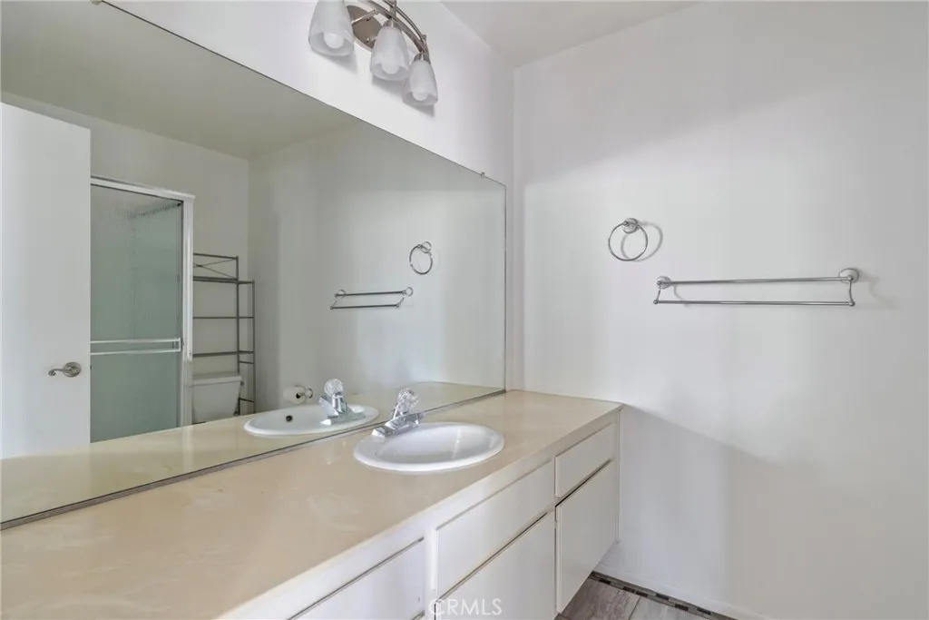 13624 La Jolla Circle F, La Mirada, California 90638 home-pic-19