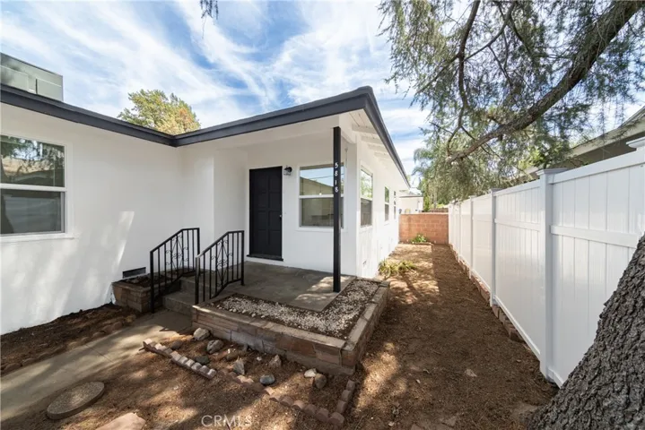 5816 Kester Avenue, Sherman Oaks, California 91411