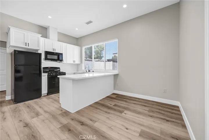 9998 Louise Avenue, Northridge, California 91325