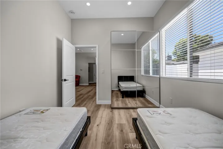 9998 Louise Avenue, Northridge, California 91325