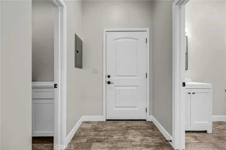9998 Louise Avenue, Northridge, California 91325