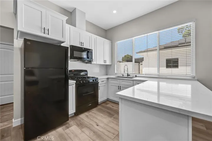9998 Louise Avenue, Northridge, California 91325