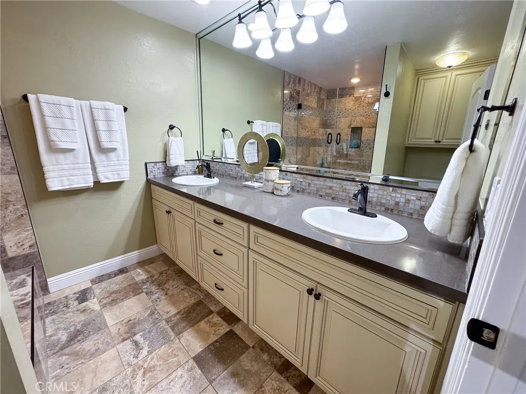 575 Esplanade 102, Redondo Beach, California 90277 home-pic-25