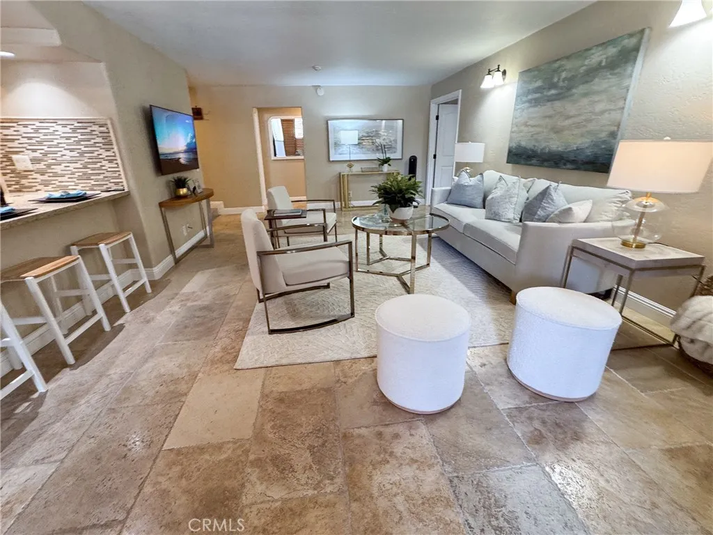 575 Esplanade 102, Redondo Beach, California 90277 home-pic-6