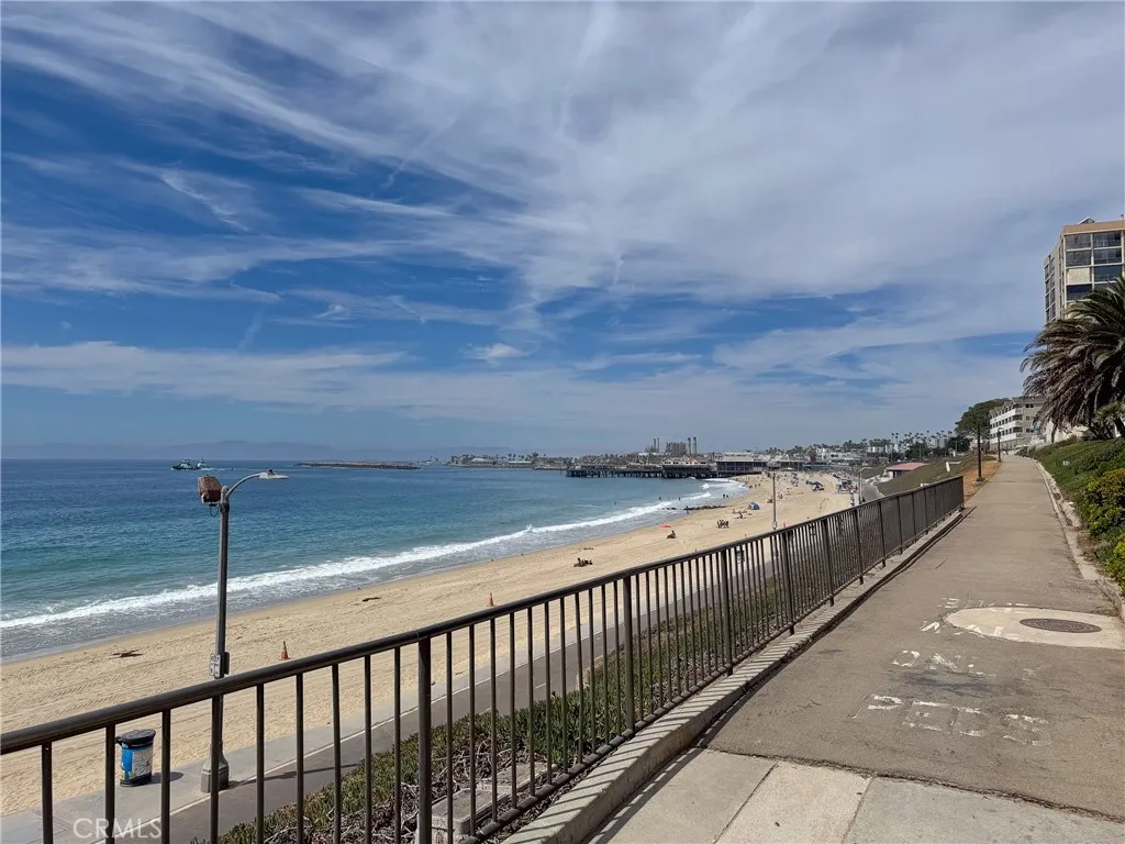 575 Esplanade 102, Redondo Beach, California 90277 home-pic-40