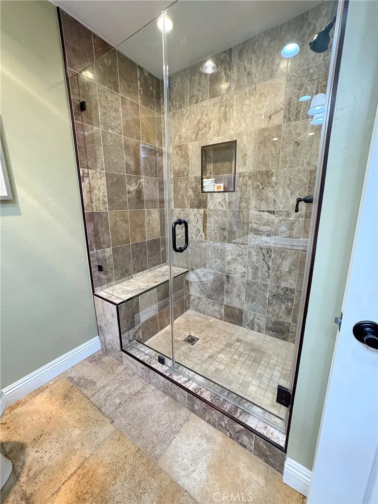 575 Esplanade 102, Redondo Beach, California 90277 home-pic-23