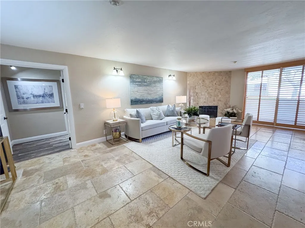 575 Esplanade 102, Redondo Beach, California 90277 home-pic-3