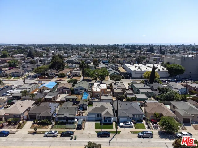 820 W 98th Street, Los Angeles, California 90044