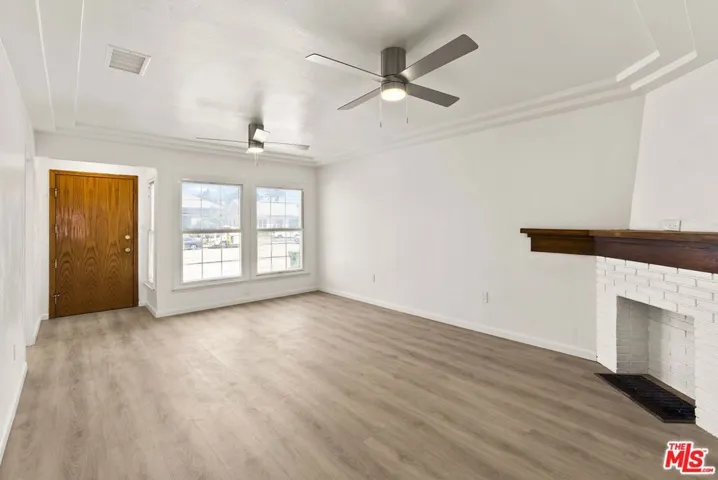820 W 98th Street, Los Angeles, California 90044