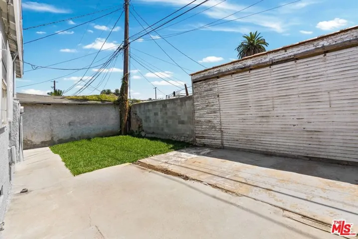 820 W 98th Street, Los Angeles, California 90044