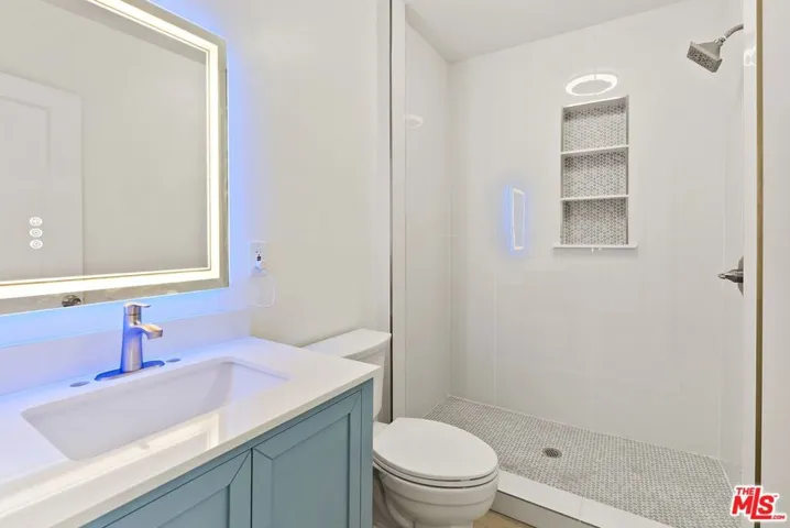 820 W 98th Street, Los Angeles, California 90044