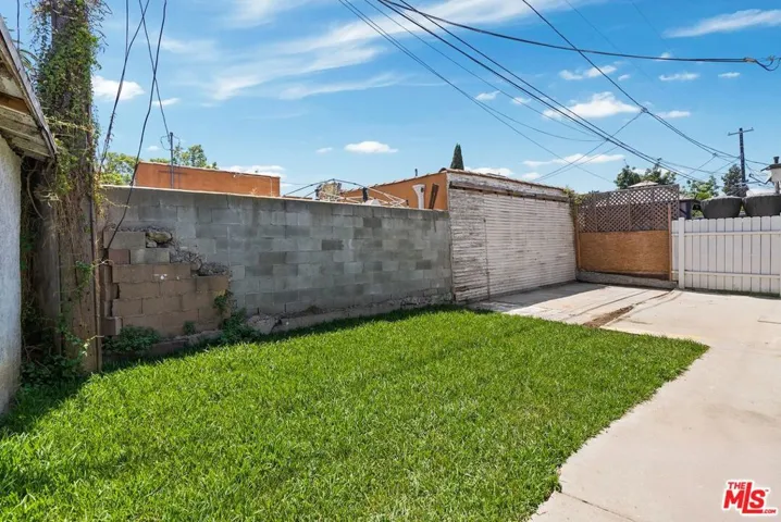 820 W 98th Street, Los Angeles, California 90044