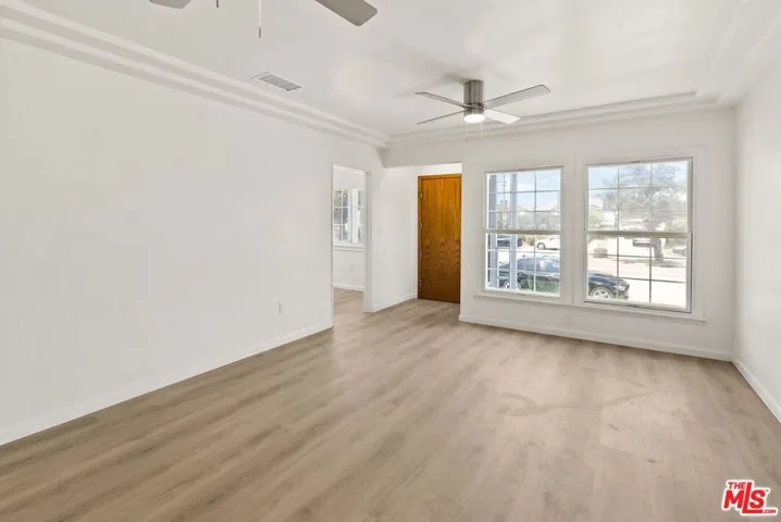 820 W 98th Street, Los Angeles, California 90044