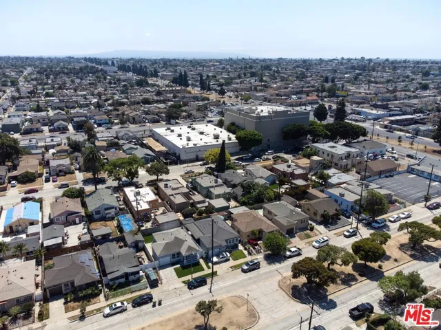 820 W 98th Street, Los Angeles, California 90044
