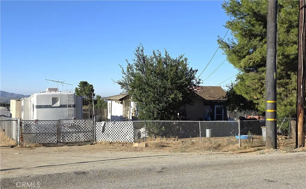 40587 Dutton Street, Cherry Valley, California 92223 home-pic-2