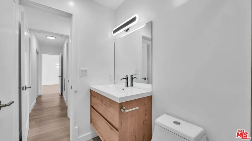 305 San Vicente Boulevard 205, Santa Monica, California 90402