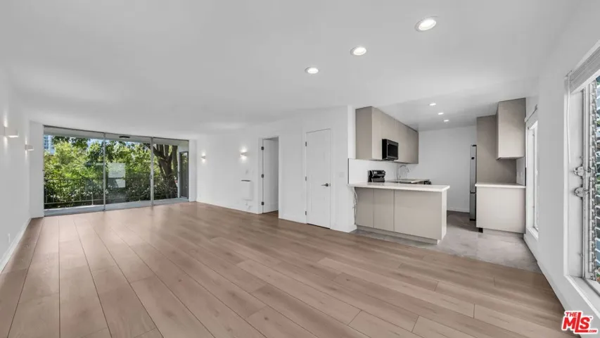 305 San Vicente Boulevard 205, Santa Monica, California 90402