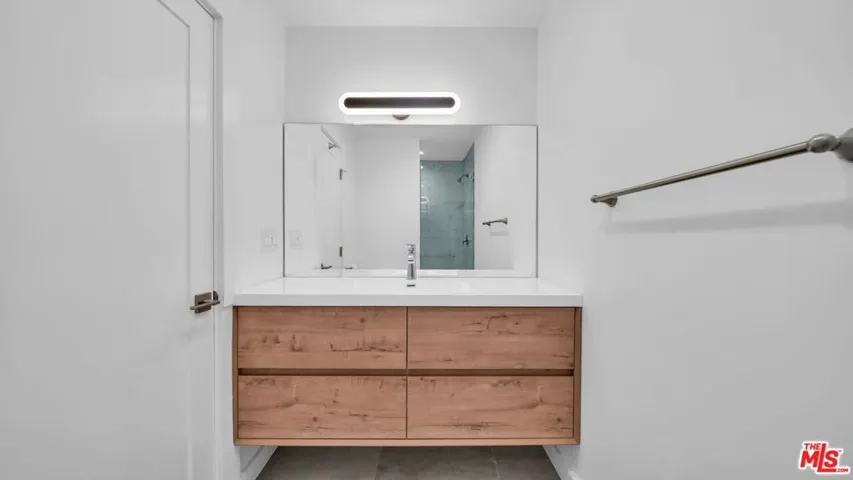 305 San Vicente Boulevard 205, Santa Monica, California 90402