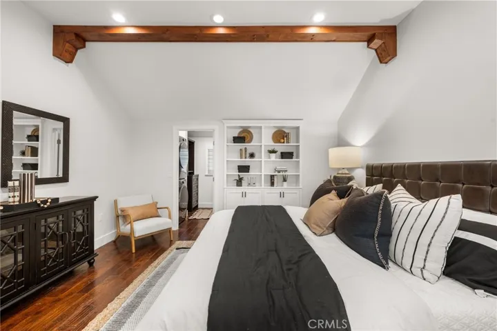Upstairs primary bedroom