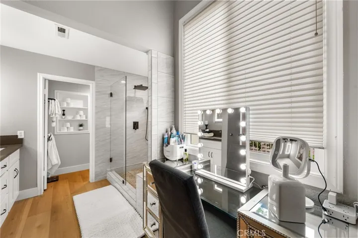 1st floor primary bath