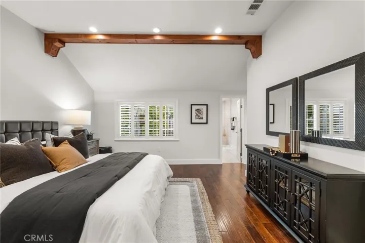 Upstairs primary bedroom