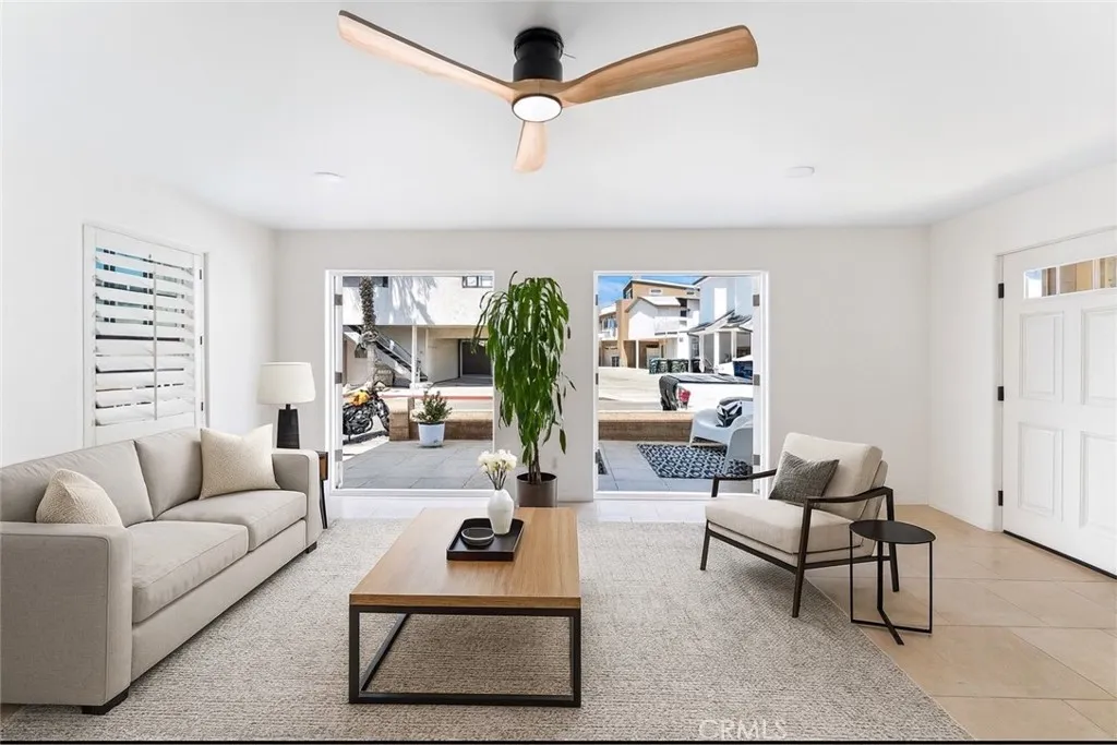 126 47th Street 1, Newport Beach, California 92663 home-pic-1