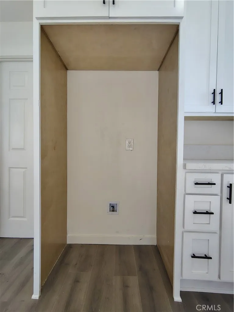 231 E Century Boulevard, Los Angeles, California 90003 home-pic-10