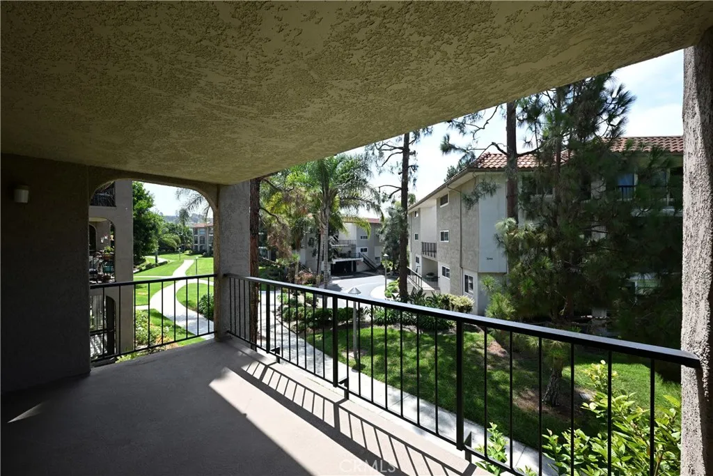 3241 San Amadeo 2h, Laguna Woods, California 92637, 3 Bedrooms Bedrooms, ,2 BathroomsBathrooms,Residential,For Sale,San Amadeo,OC25181869